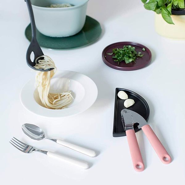 Прес для часнику Brabantia Tasty+ 18 см червоний 121845 фото